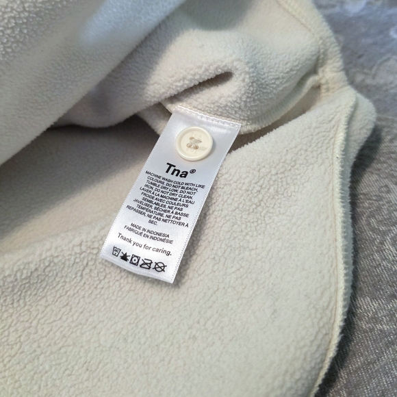 Aritzia TNA Fleece Button Down (Size S) - Picture 5 of 7